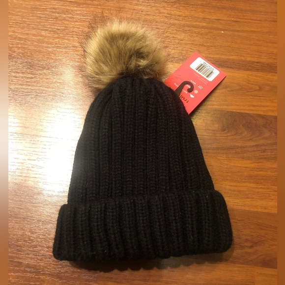 NWT TruFit Black Cable Knit Beanie with Pom on top Soft fur lining - Picture 3 of 4